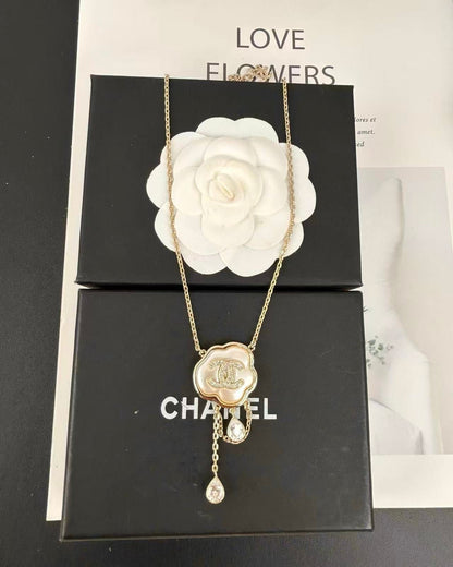 [Panda Jewelry]Cloud Pearl Mother-of-Pearl Diamond Chain Pendant Necklace
