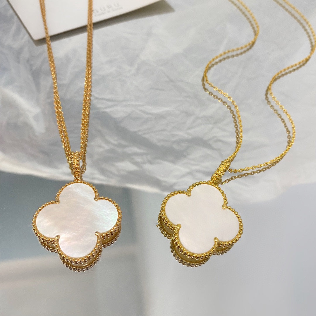 [Panda Jewelry]CLOVER 25MM MOP LARGE PENDANT NECKLACE