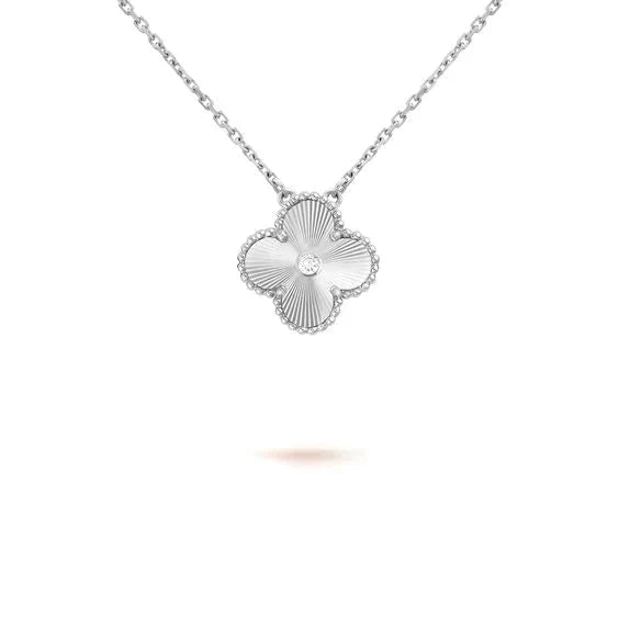 [Panda Jewelry]CLOVER  15MM DIAMOND LASER NECKLACE SILVER
