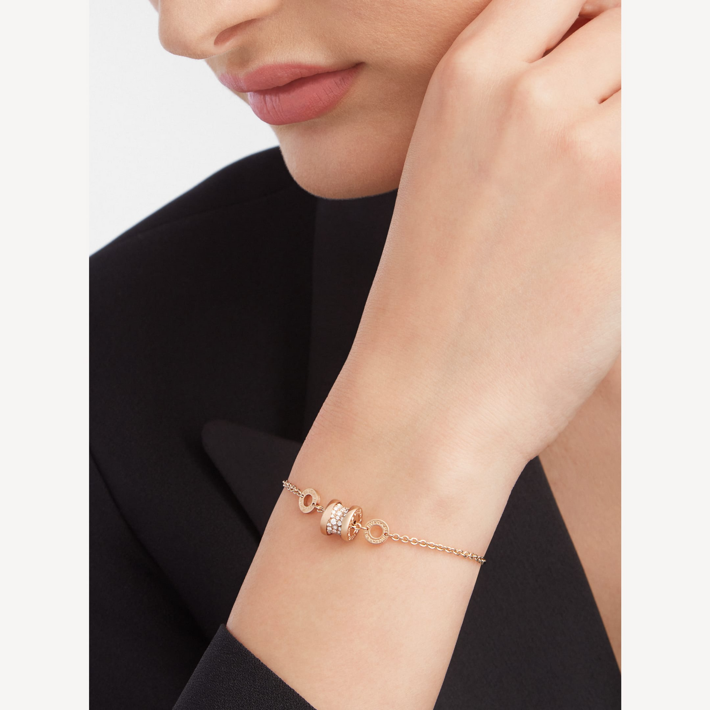 [Panda Jewelry]ZERO 1 SOFT PINK GOLD WITH PAVED DIAMONDS ON THE SPIRAL BRACELET