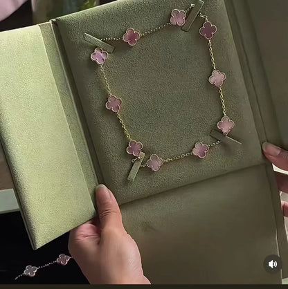 [Panda Jewelry Jewellery] Pink Necklace with Ten Clover Designs