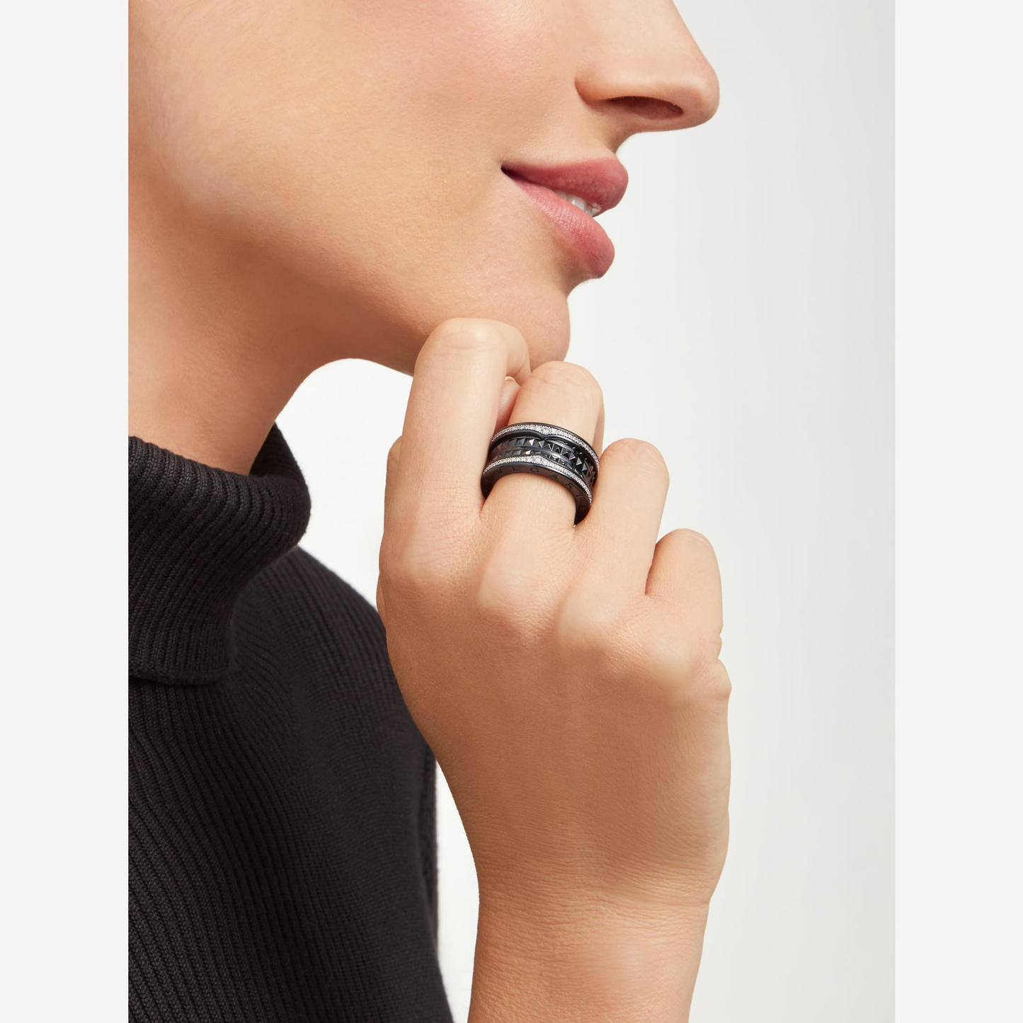 [Panda Jewelry]ZERO 1 ROCK FOUR-BAND BLACK CERAMIC WITH STUDDED SPIRAL AND PAVED DIAMONDS RING