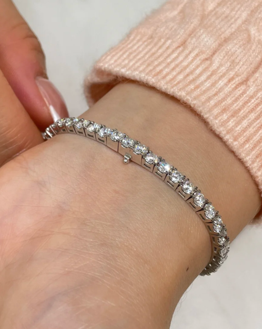 [Panda Jewelry]  CLASSIC BASEBALL BRACELAT, 52 DIAMOND