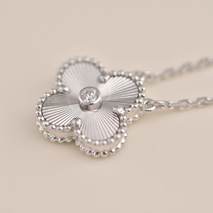 [Panda Jewelry]CLOVER  15MM DIAMOND LASER NECKLACE SILVER