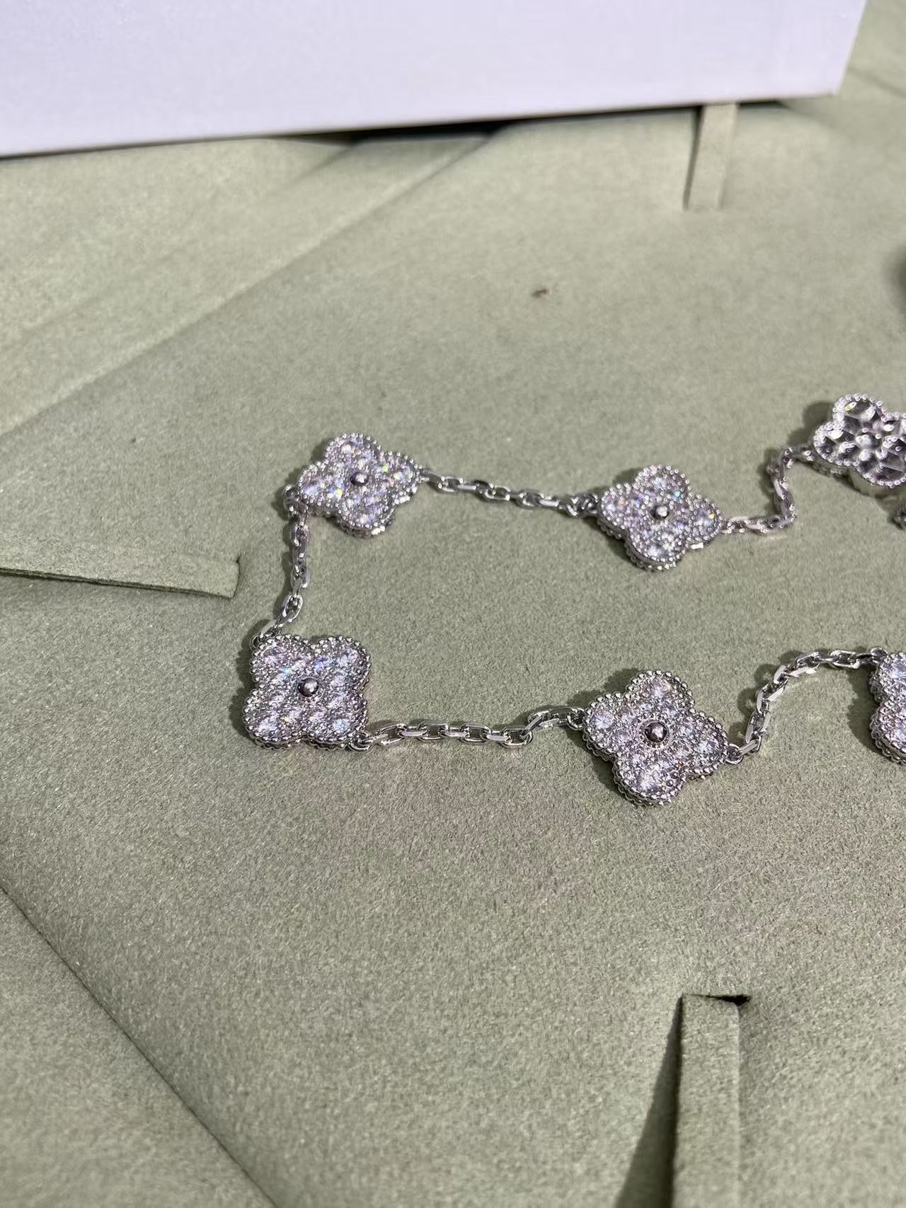 [Panda Jewelry]CLOVER 10 MOTIFS  FULL DIAMOND NECKLACE