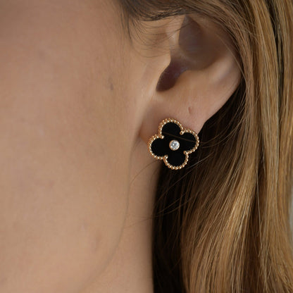 [Panda Jewelry]CLOVER MEDIUM 1 MOTIFS ONYX DIAMOND EARRINGS