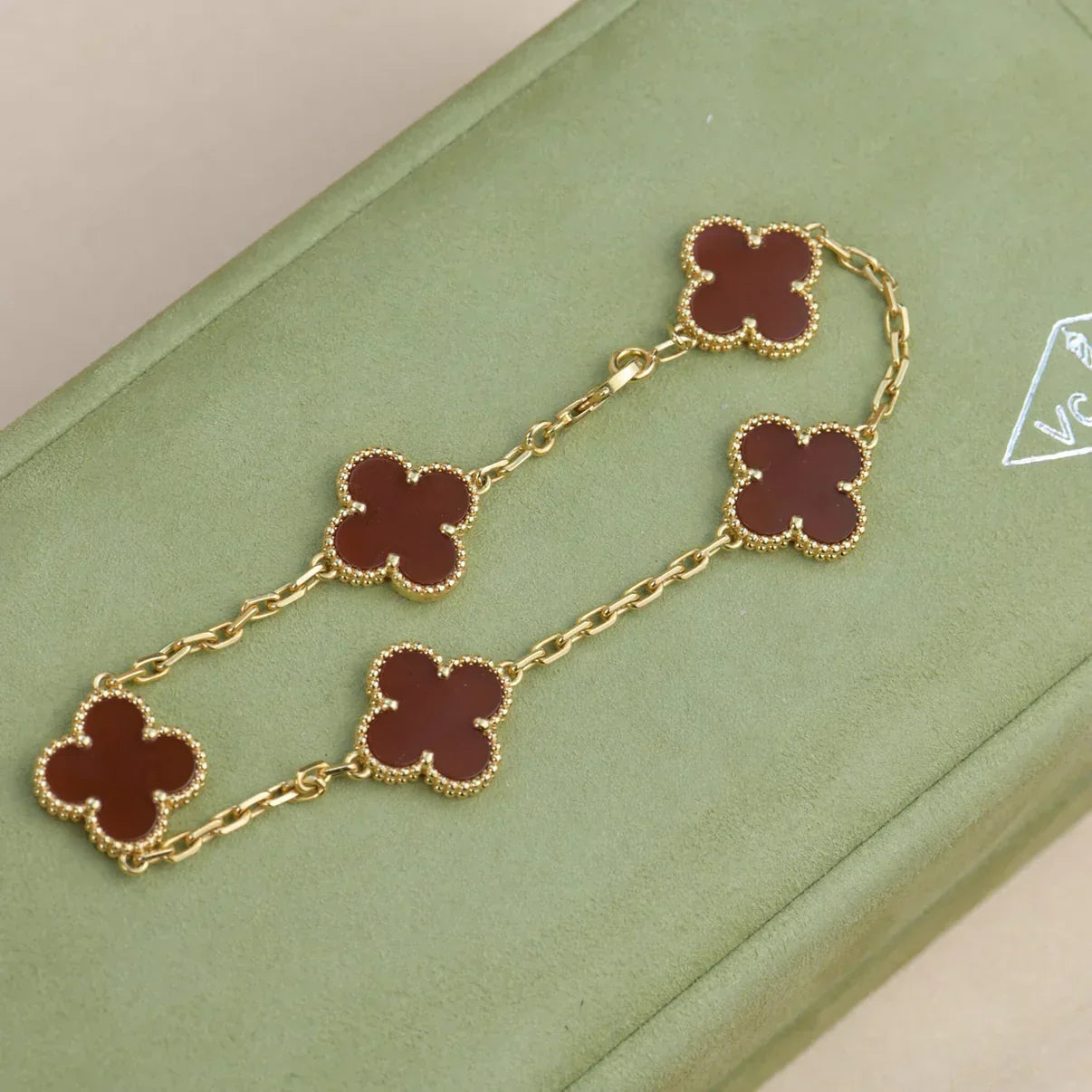 [Panda Jewelry] CLOVER 5 MOTIF RED CORNELIAN BRACELET COLLECTION