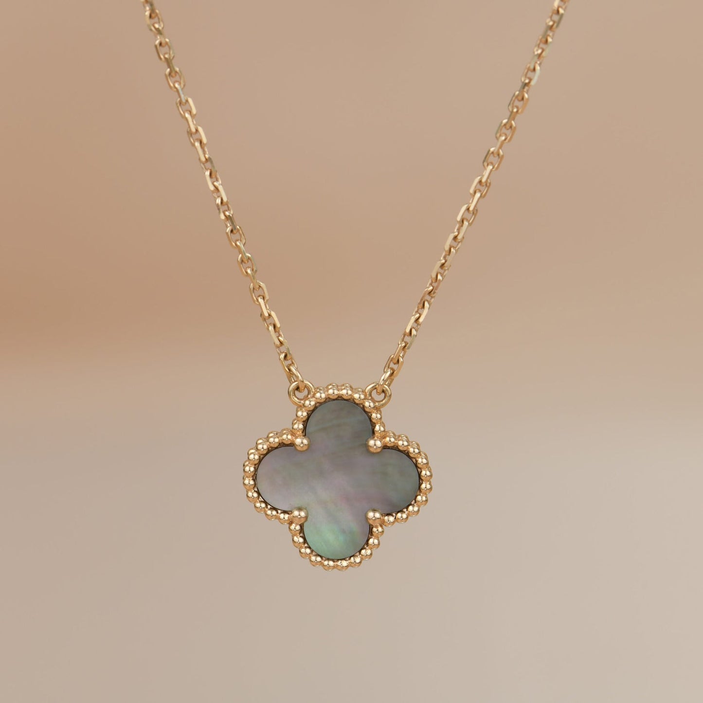 [Panda Jewelry]CLOVER 15MM  GRAY MOTHER OF PEARL NECKLACE