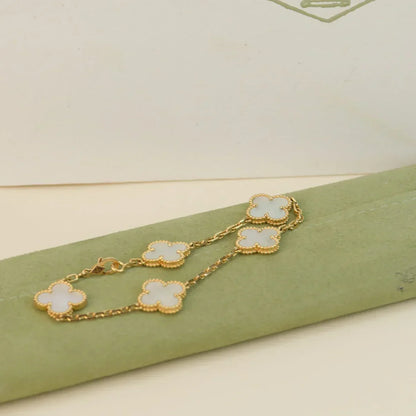 [Panda Jewelry]CLOVER WHITE PEARL MOP 5 MOTIF BRACELET COLLECTION