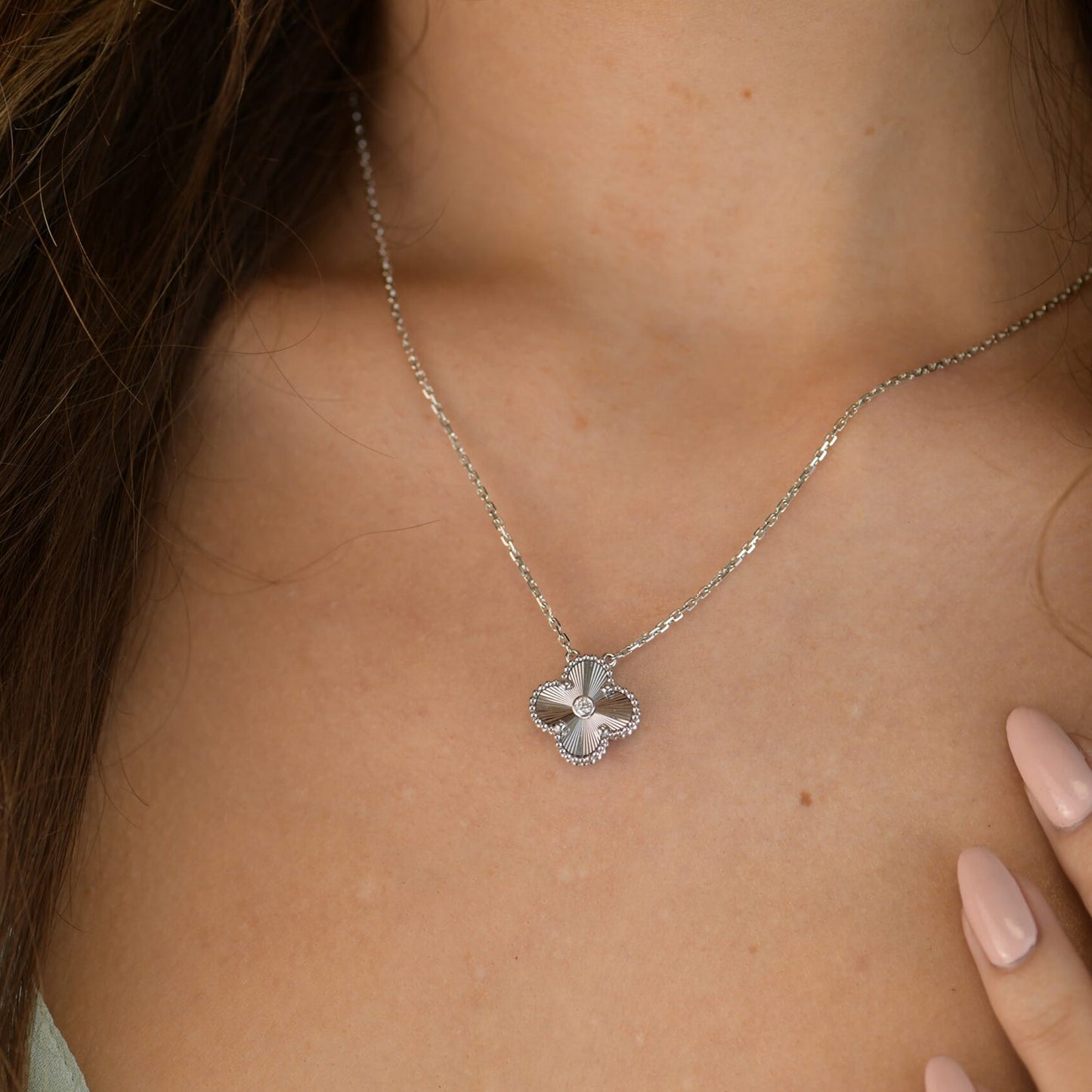 [Panda Jewelry]CLOVER  15MM DIAMOND LASER NECKLACE SILVER