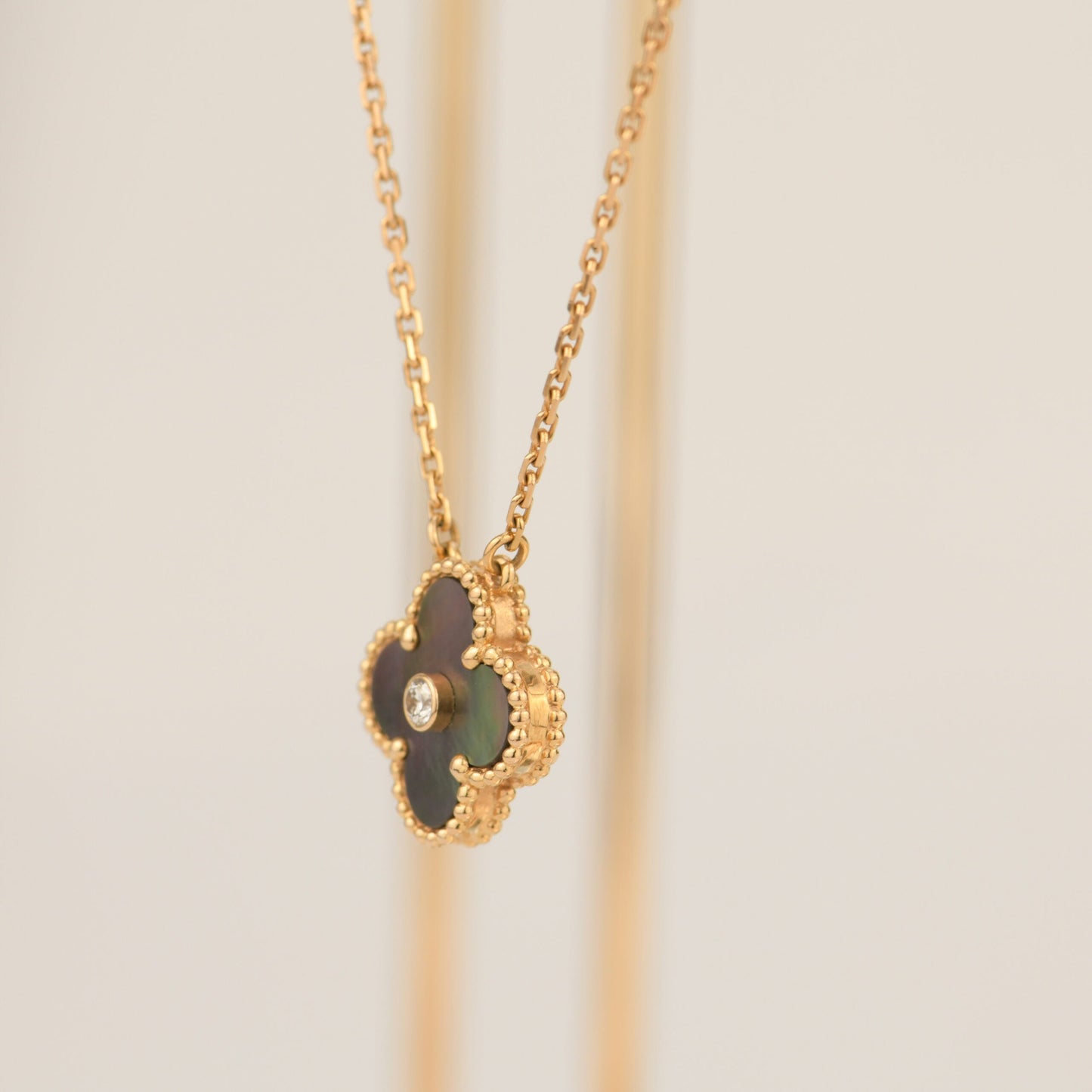 [Panda Jewelry]CLOVER 15MM DIAMOND AND MOTHER-OF-GREY NECKLACE