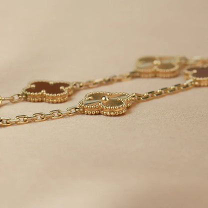 [Panda Jewelry] CLOVER 5 MOTIF RED CORNELIAN BRACELET COLLECTION
