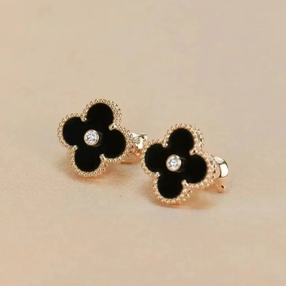 [Panda Jewelry]CLOVER MEDIUM 1 MOTIFS ONYX DIAMOND EARRINGS