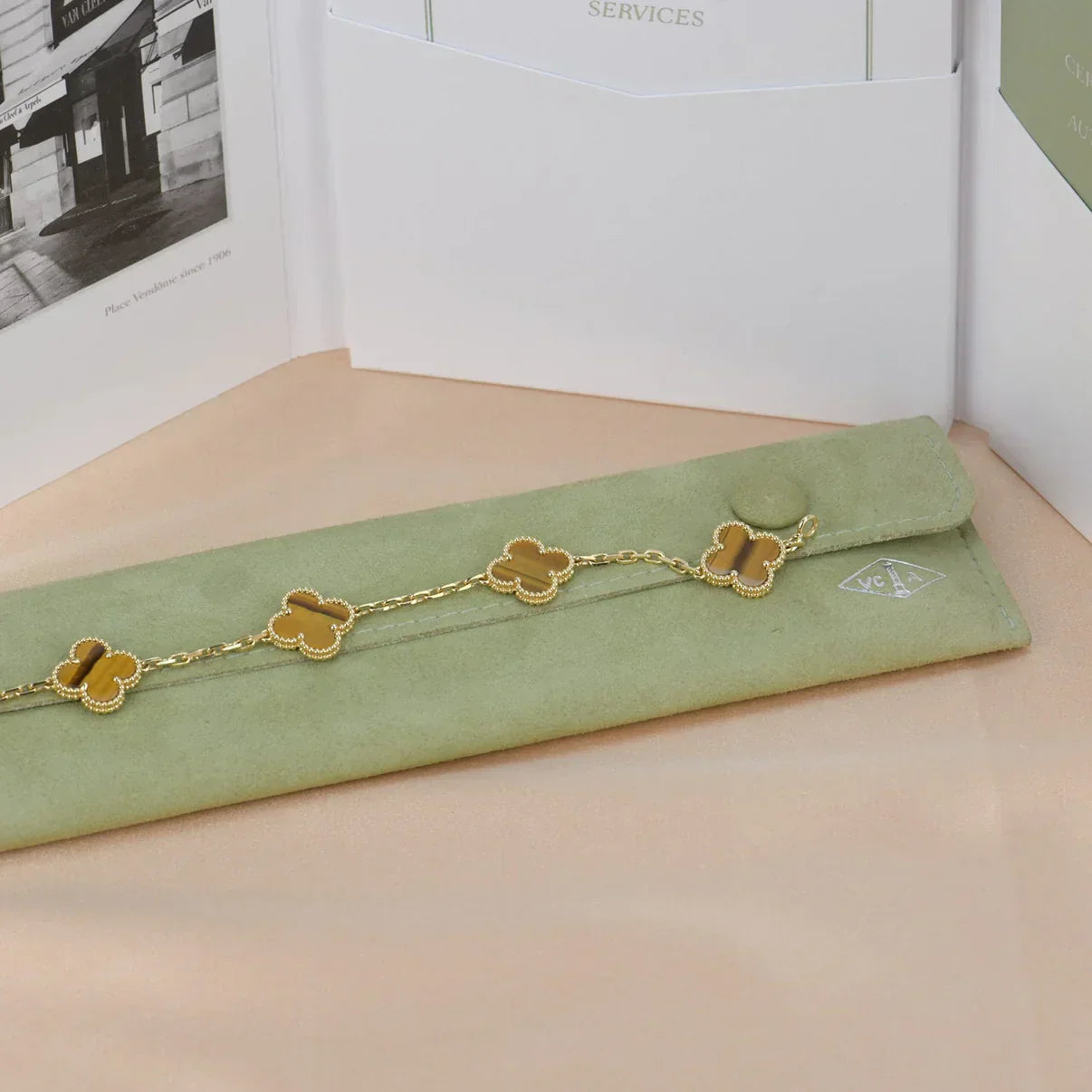 [Panda Jewelry] CLOVER 5 MOTIFS TIGER EYE BRACELET COLLECTION
