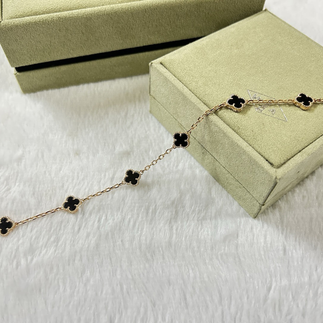 [Panda Jewelry]CLOVER 6 MOTIF  ONYXS BRACELET