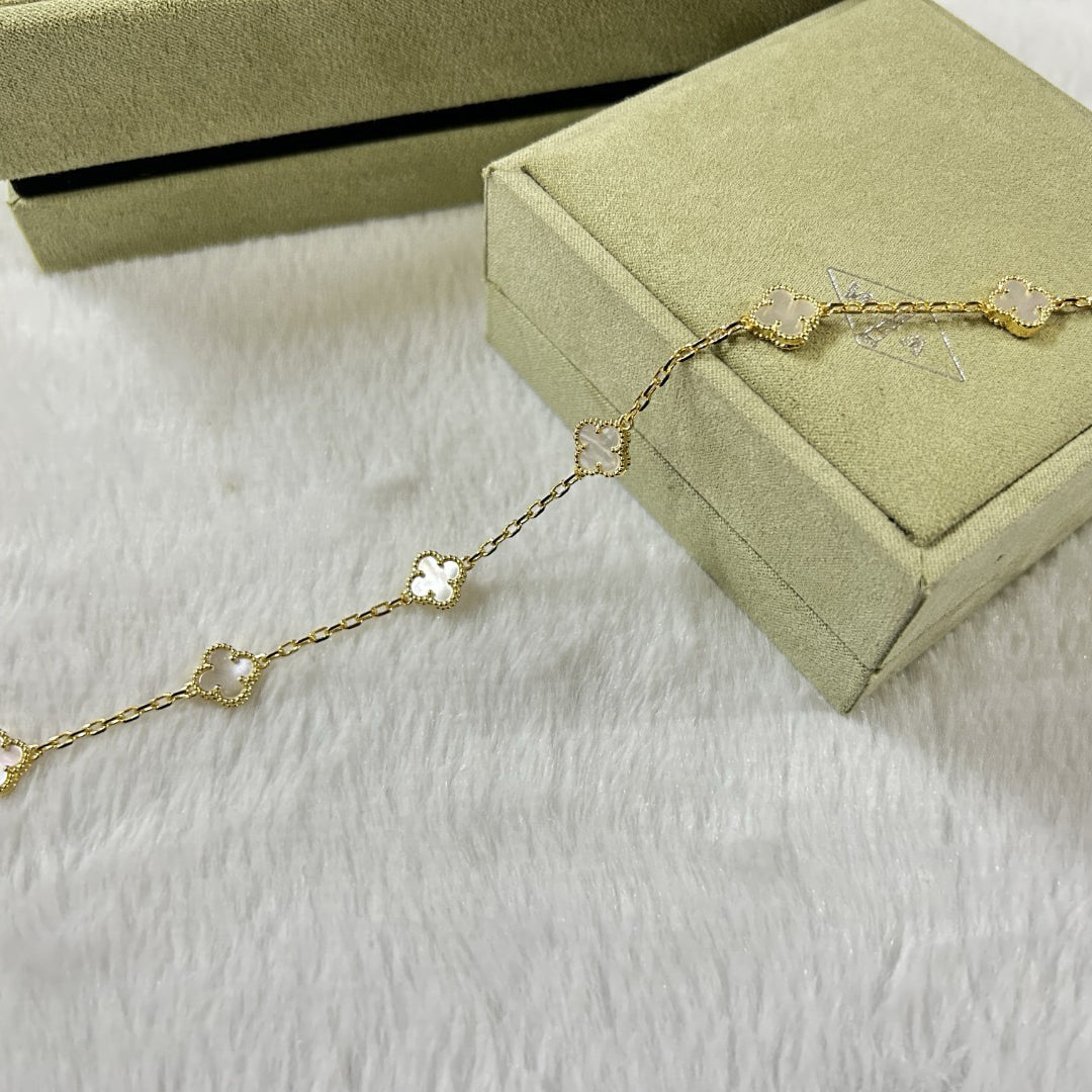 [Panda Jewelry]CLOVER 6 MOTIF WHITE MOP BRACELET