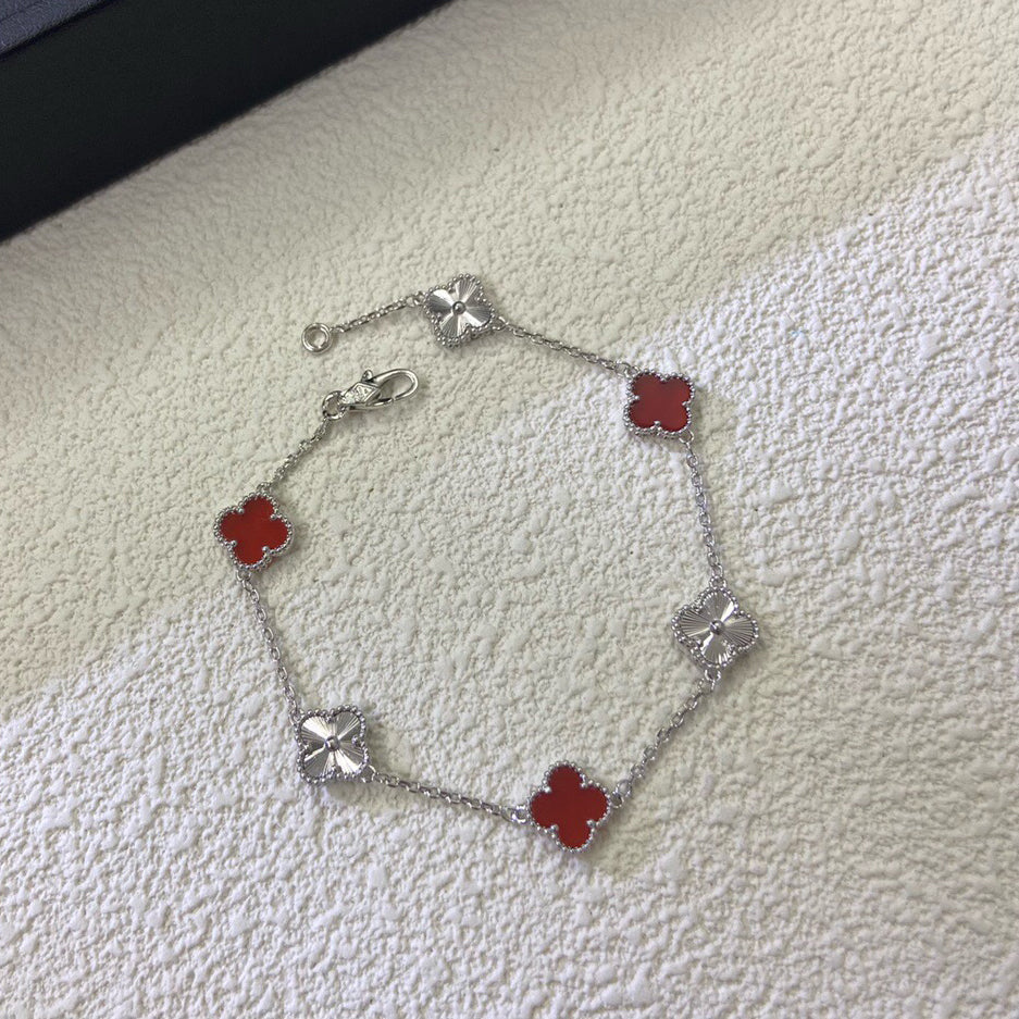 [Panda Jewelry]CLOVER 6 MOTIF RED AGATE LASER BRACELET