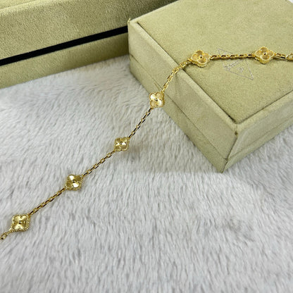 [Panda Jewelry]CLOVER 6 MOTIF DIAMOND BRACELET