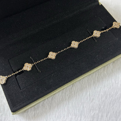 [Panda Jewelry]CLOVER 6 MOTIF DIAMOND BRACELET