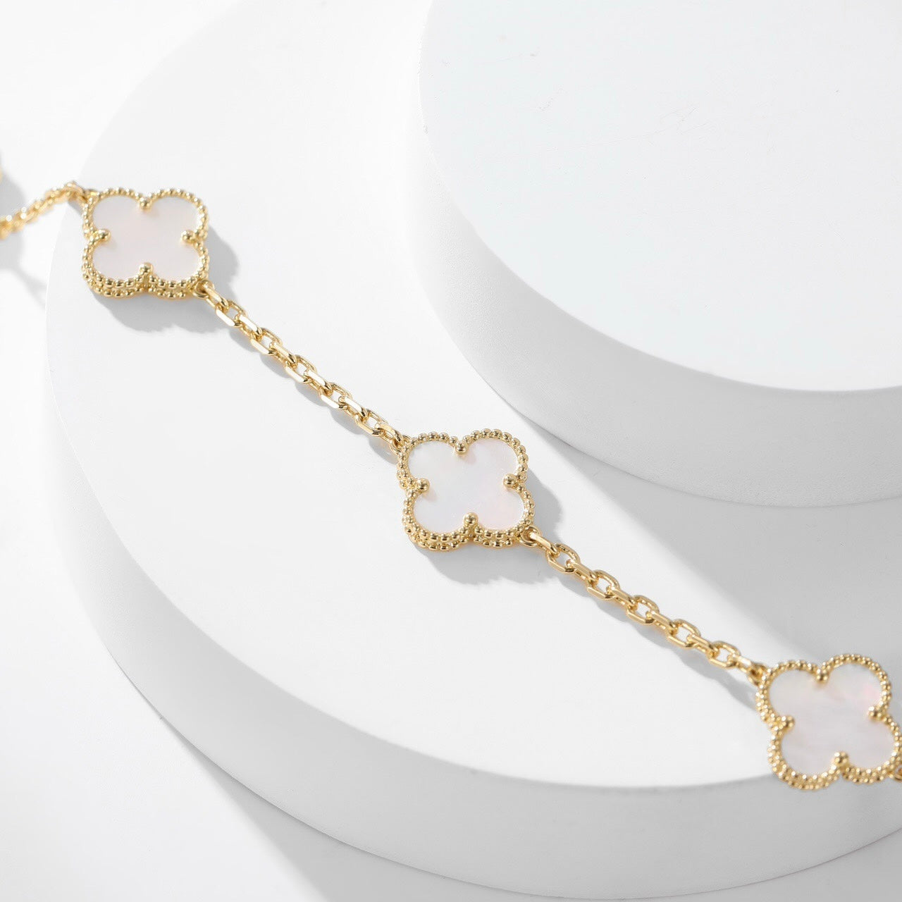 [Panda Jewelry]CLOVER 10 MOTIFS WHITE MOTHER OF PEARL NECKLACE