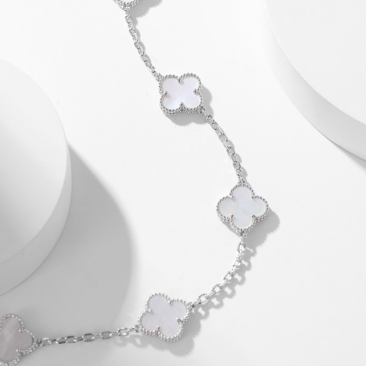 [Panda Jewelry]CLOVER 10 MOTIFS WHITE MOTHER OF PEARL NECKLACE