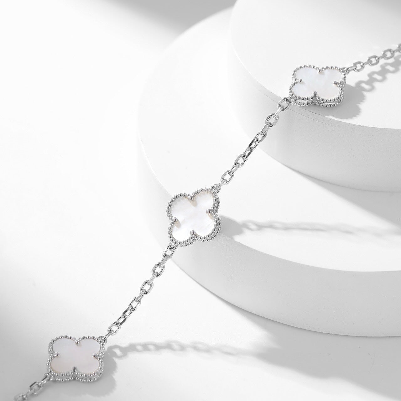 [Panda Jewelry]CLOVER 10 MOTIFS WHITE MOTHER OF PEARL NECKLACE