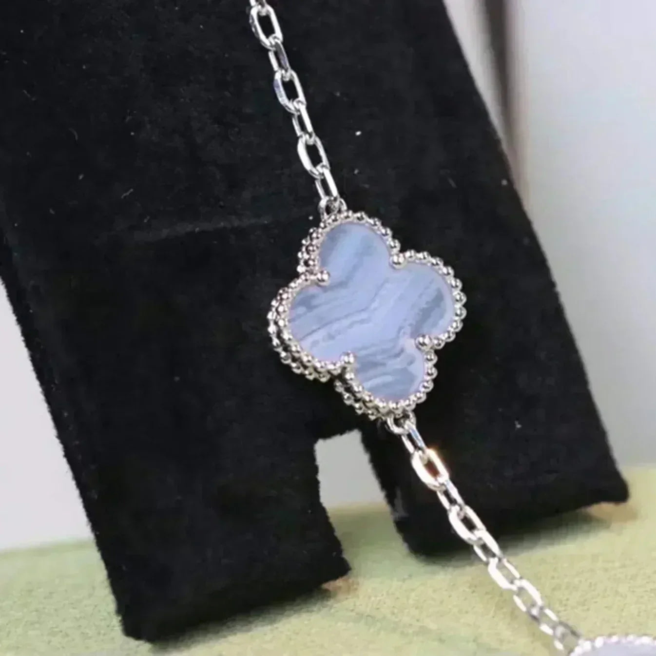 [Panda Jewelry] CLOVER 5 MOTIF PURPLE CHALCEDONY BRACELET COLLECTION
