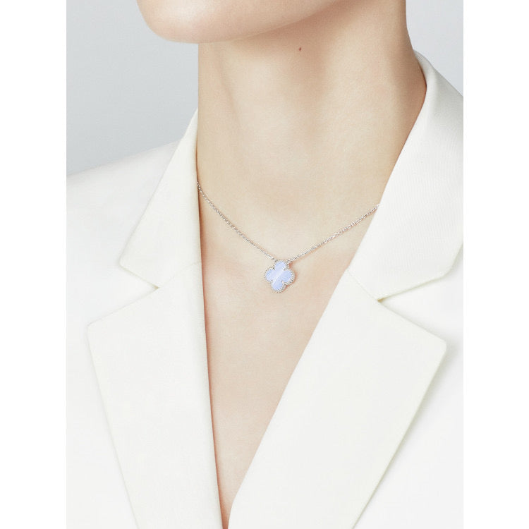 [Panda Jewelry]CLOVER 15MM BLUE CHALCEDONY NECKLACE SILVER