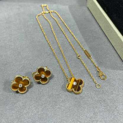 [Panda Jewelry]CLOVER 15MM DIAMOND AND YELLOW TIGER'S EYE AGATE necklace