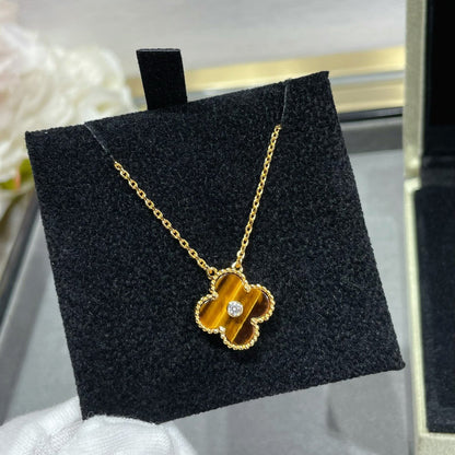 [Panda Jewelry]CLOVER 15MM DIAMOND AND YELLOW TIGER'S EYE AGATE necklace