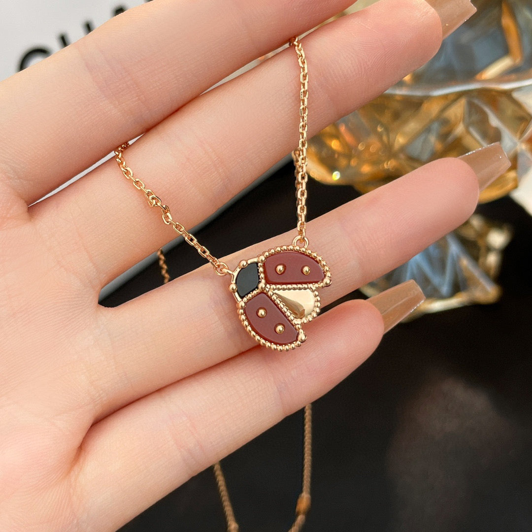 [Panda Jewelry]LUCKY  CARNELIANS LADYBUG NECKLACE