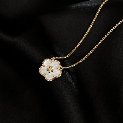 [Panda Jewelry]LUCKY  WHITE MOP  PLUM BLOSSOM NECKLACE
