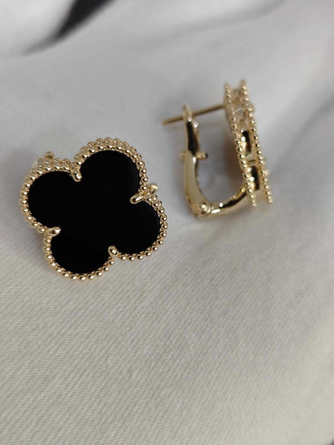 [Panda Jewelry]CLOVER 20MM BLACK MOP EARRINGS