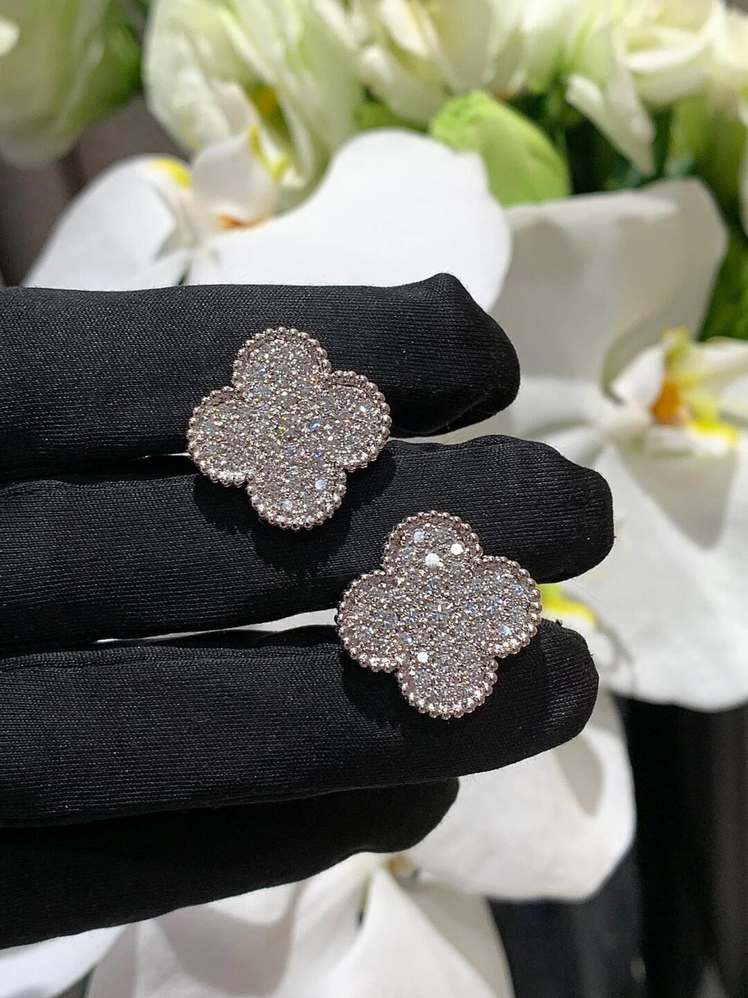 [Panda Jewelry]CLOVER 20MM MOTIFS DIAMOND STUD EARRINGS SILVER