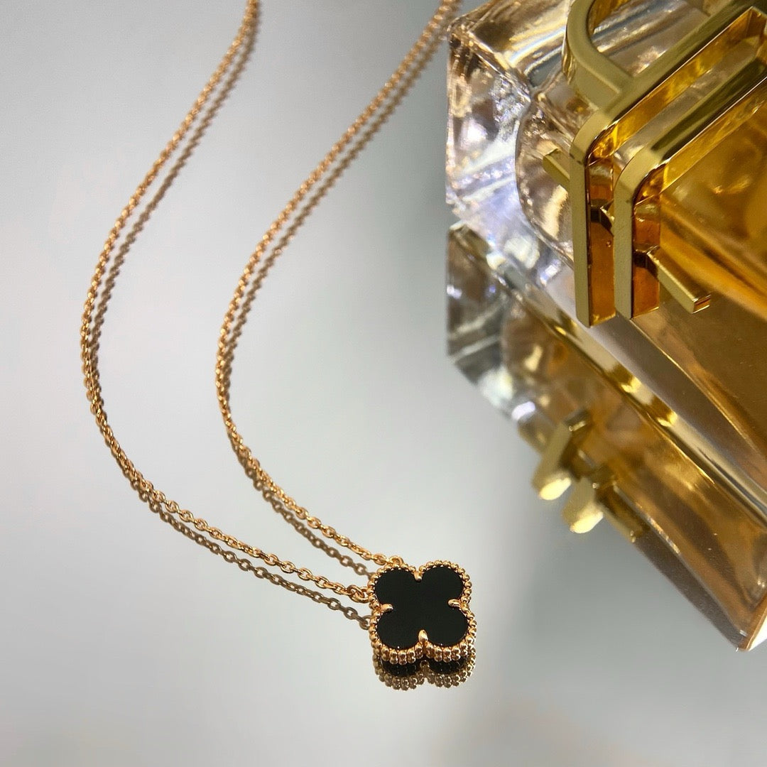 [Panda Jewelry]CLOVER 15MM BLACK ONYX SINGLE FLOWER NECKLACE