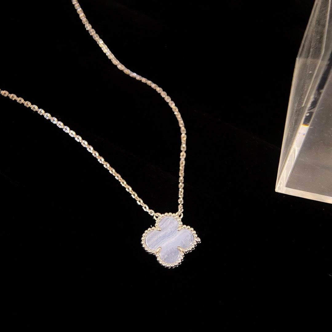 [Panda Jewelry]CLOVER 15MM BLUE CHALCEDONY NECKLACE SILVER