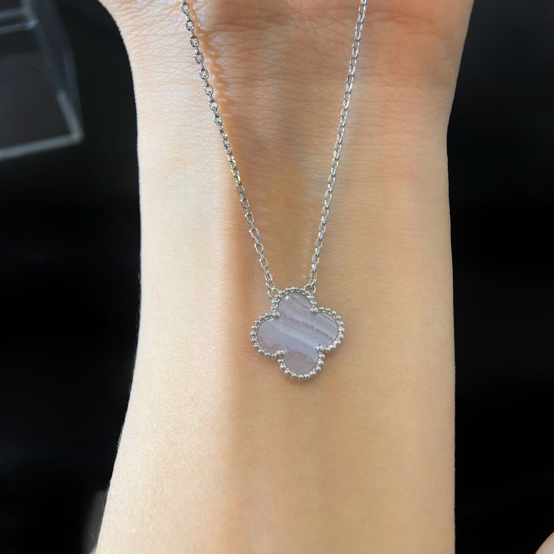 [Panda Jewelry]CLOVER 15MM BLUE CHALCEDONY NECKLACE SILVER