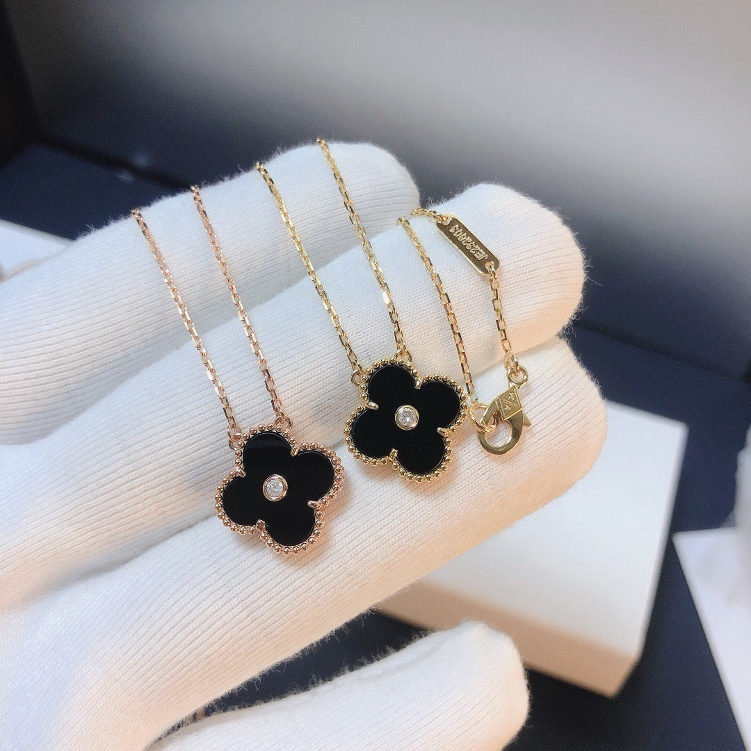 [Panda Jewelry]CLOVER 15MM DIAMOND ONYX NECKLACE
