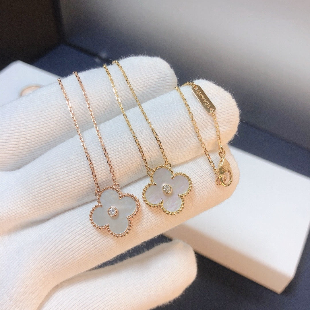 [Panda Jewelry]CLOVER 15MM DIAMOND WHITE FRITILLARIA NECKLACE