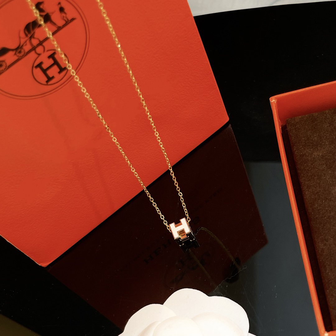 [Panda Jewelry]H WHITE SQUARE GOLD NECKLACE