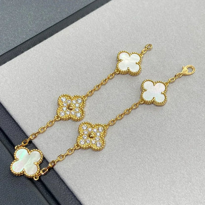 [Panda Jewelry]CLOVER WHITE PEARL MOP 5 MOTIF BRACELET COLLECTION
