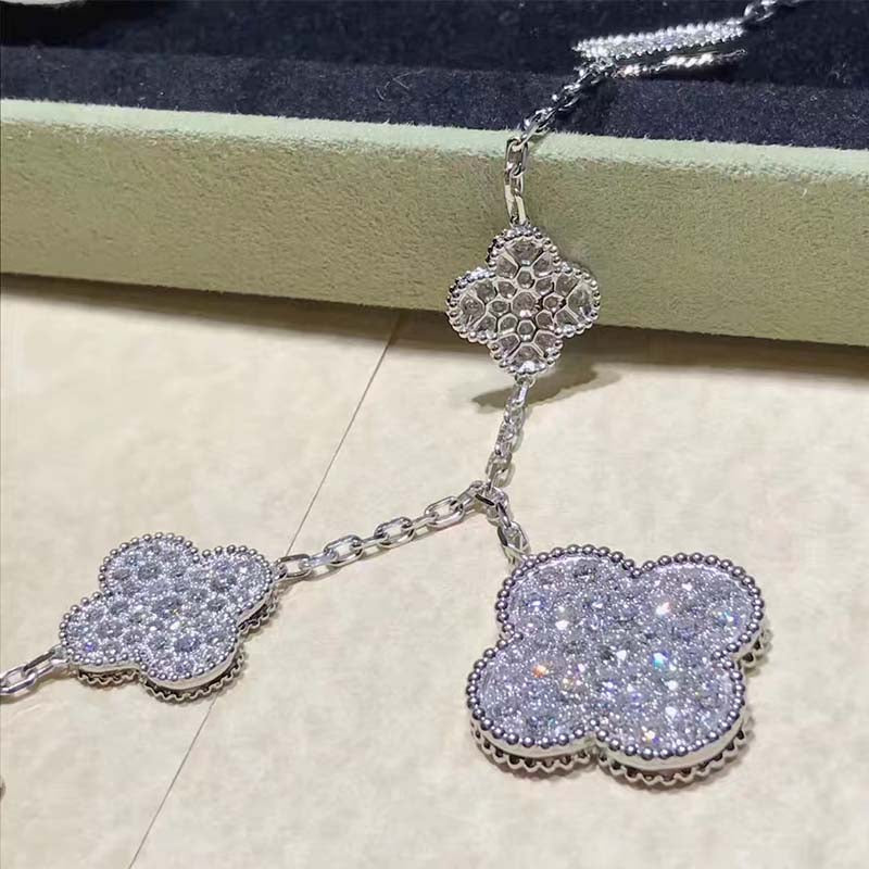 [Panda Jewelry]CLOVER 6 MOTIFS SILVER DIAMOND BRACELET