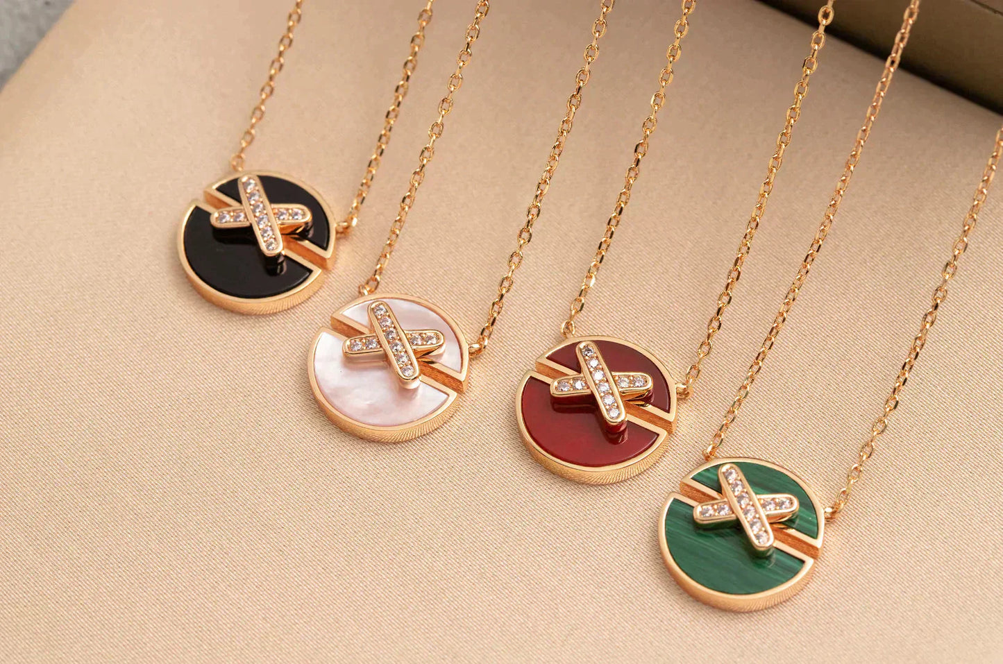 [Panda Jewelry]JEUX DE ROSE GOLD DIAMOND NECKLACE
