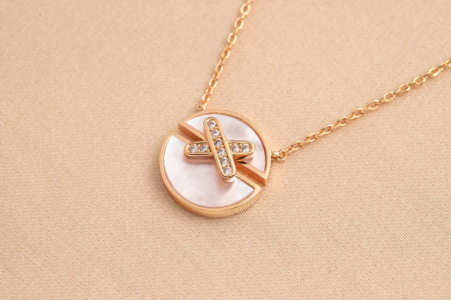 [Panda Jewelry]JEUX DE ROSE GOLD DIAMOND NECKLACE