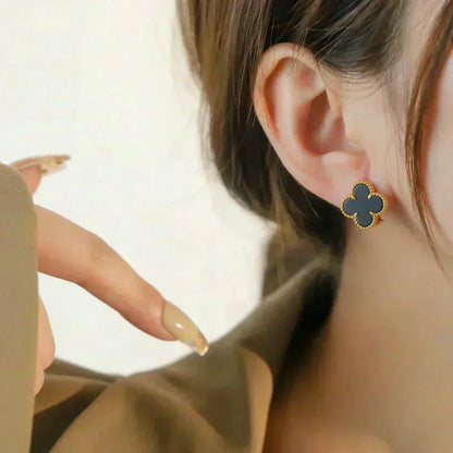 [Panda Jewelry]CLOVER MEDIUM 1 MOTIFS  ONYX STUD EARRINGS