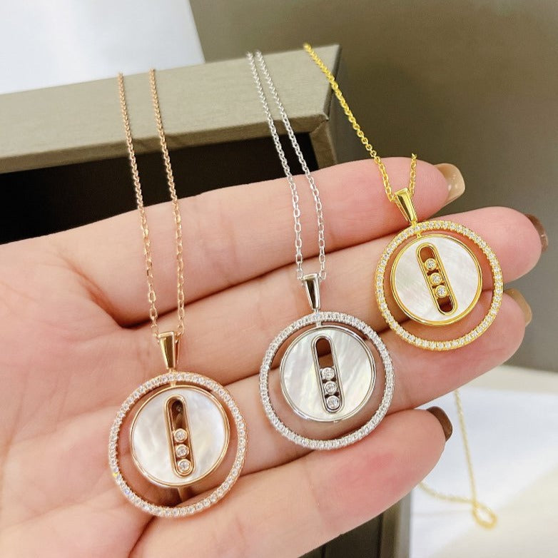 [Panda Jewelry]LUCKY MOVE MM NACRE BLANCHE DIAMOND NECKLACE