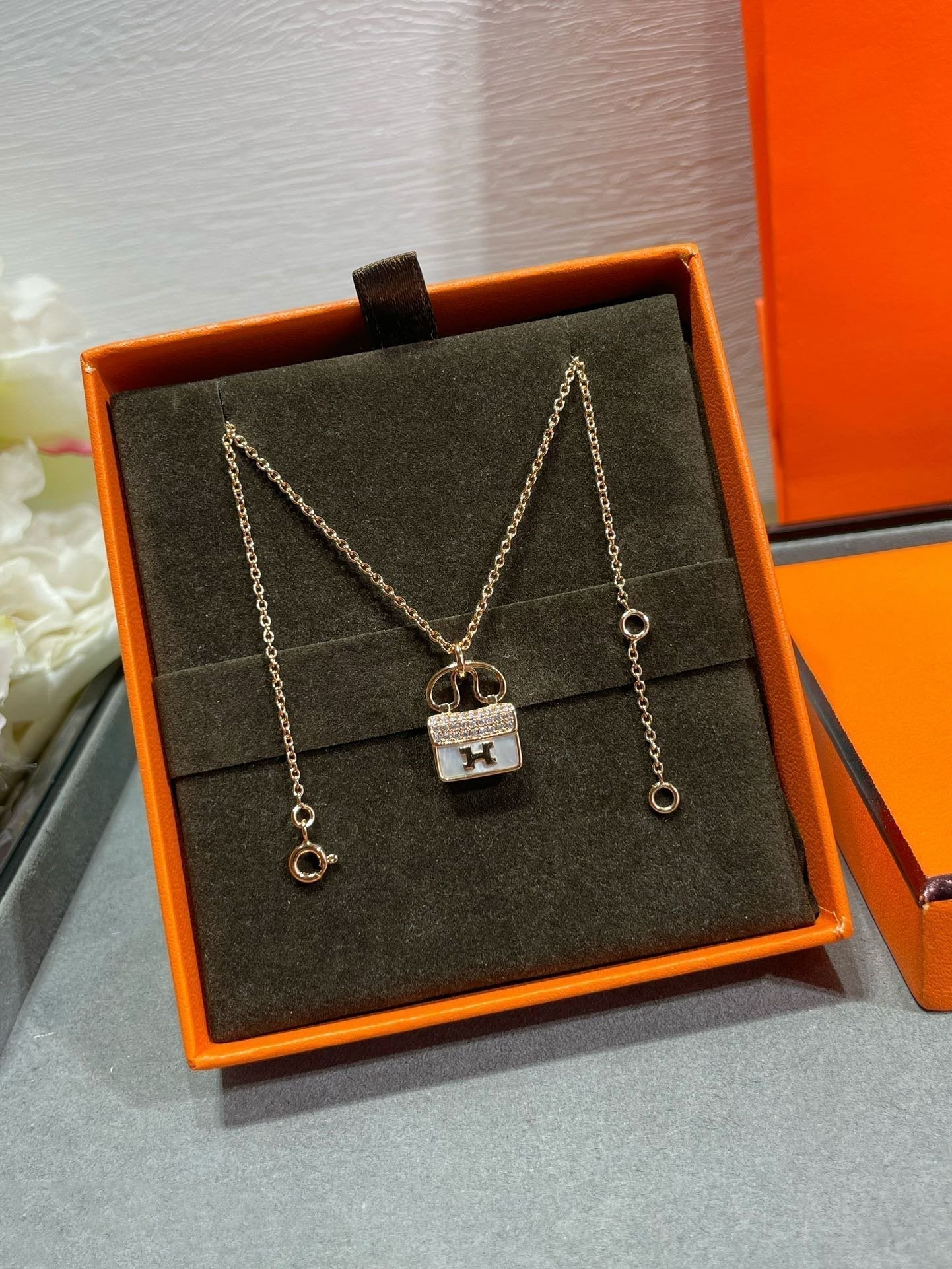 [Panda Jewelry]H CIRCE MOISSANITE PENDANT NECKLACE GOLD