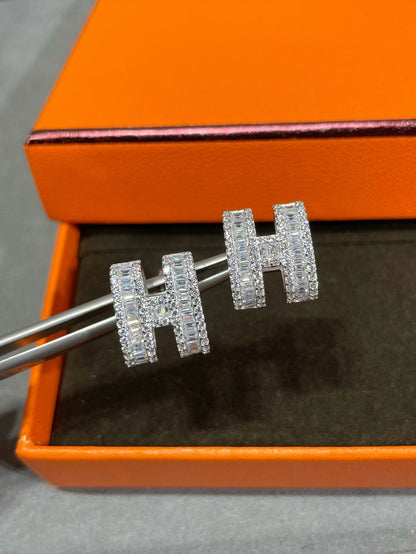 [Panda Jewelry]H STUD EARRINGS WITH SILVER DIAMONDS
