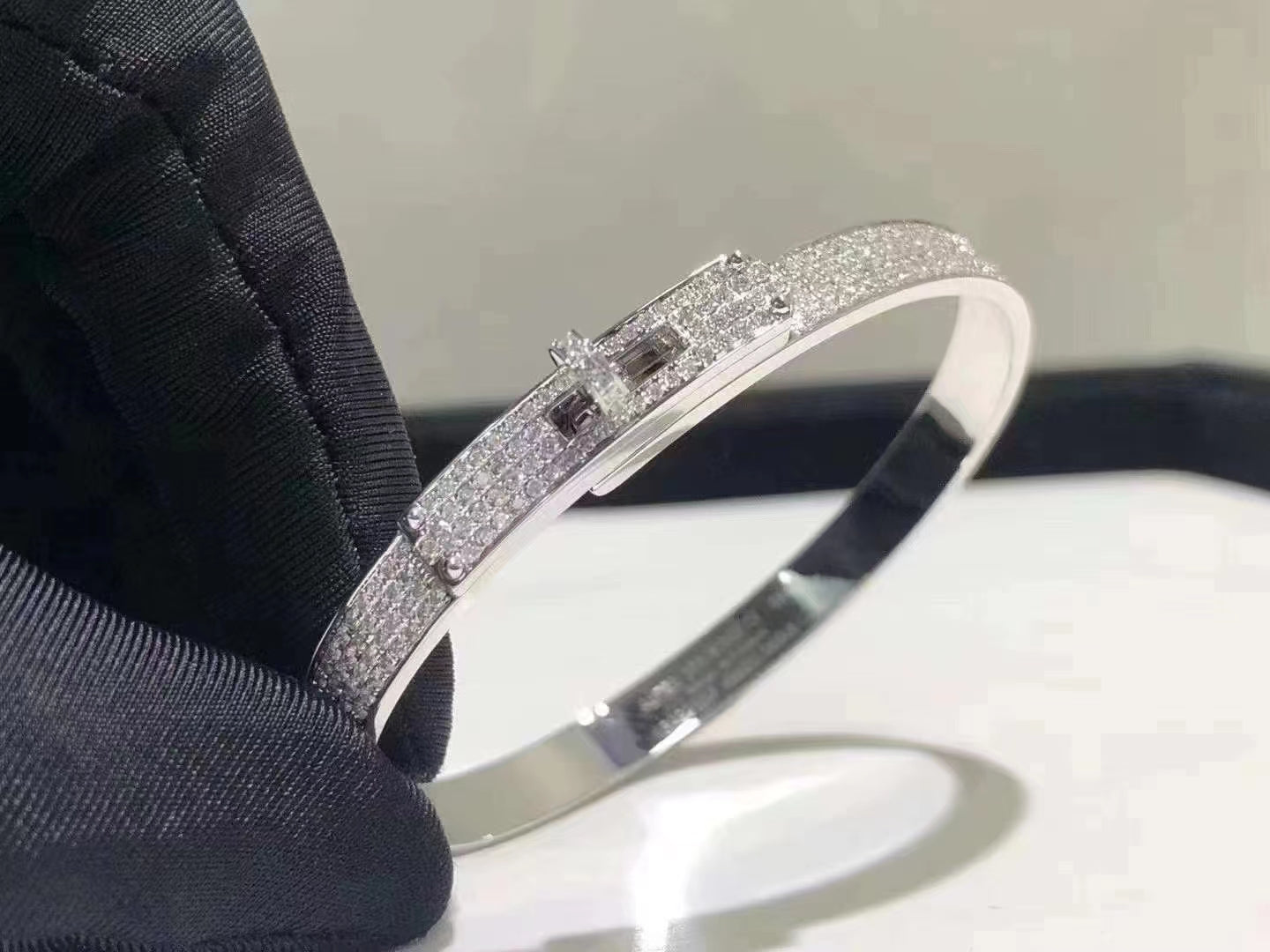 [Panda Jewelry]HM KELLY BRACELET IN SILVER AND FULL PAVE DIAMOND