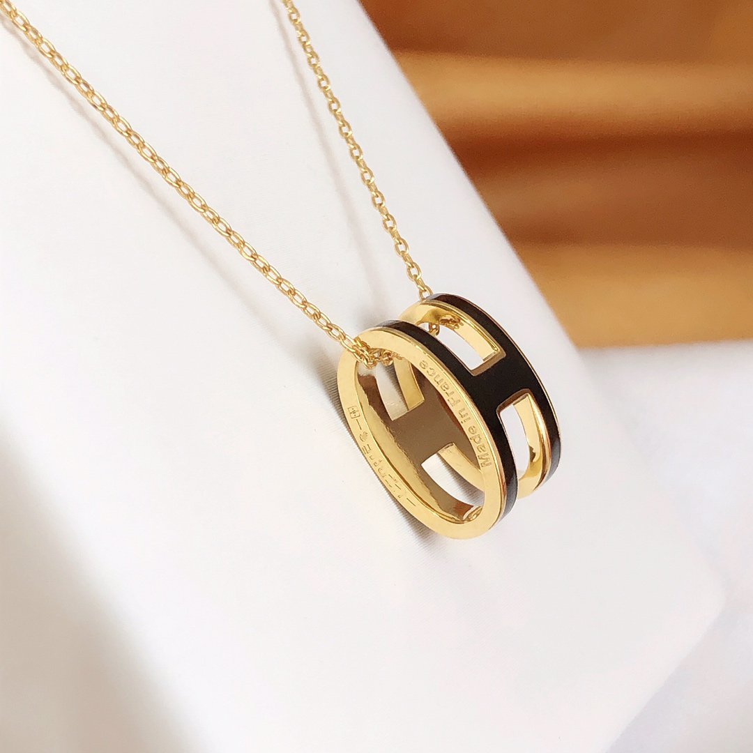 [Panda Jewelry]HM CLIC BLACK ENAMEL GOLD NECKLACE